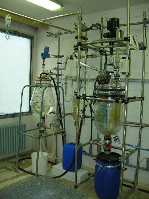 Pilotteil des Halbbetriebes – 50 l und 30l Kessel mit Kühler und Nachkühler